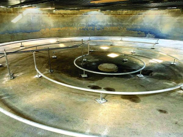 Concentric rings in basin