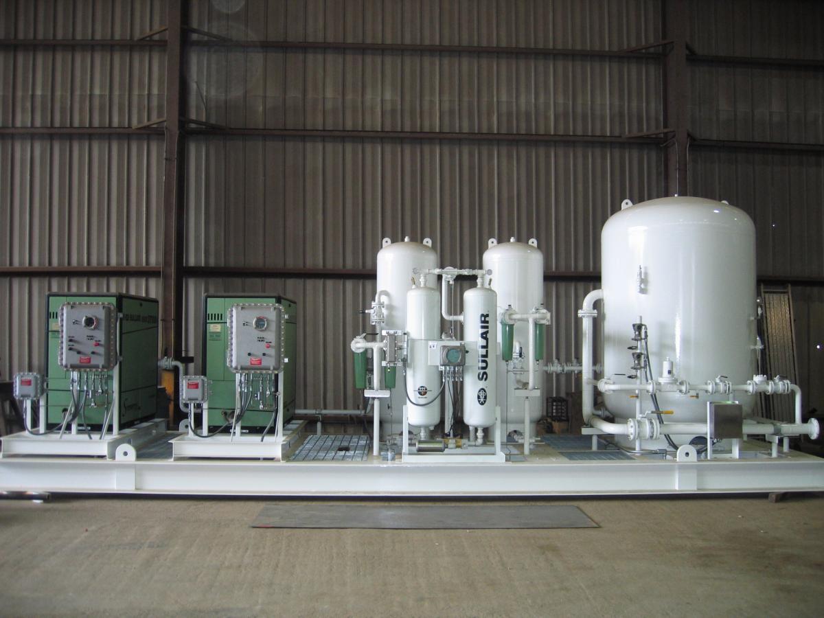 The big tank is an air start package for large diesel engines.