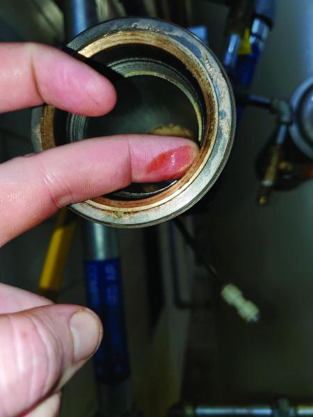 Oil in pipe