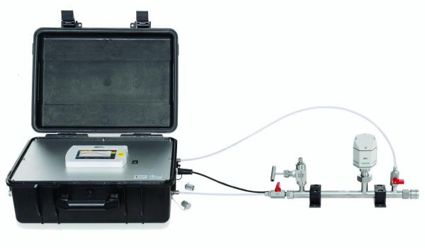 Compressed air quality analyzer
