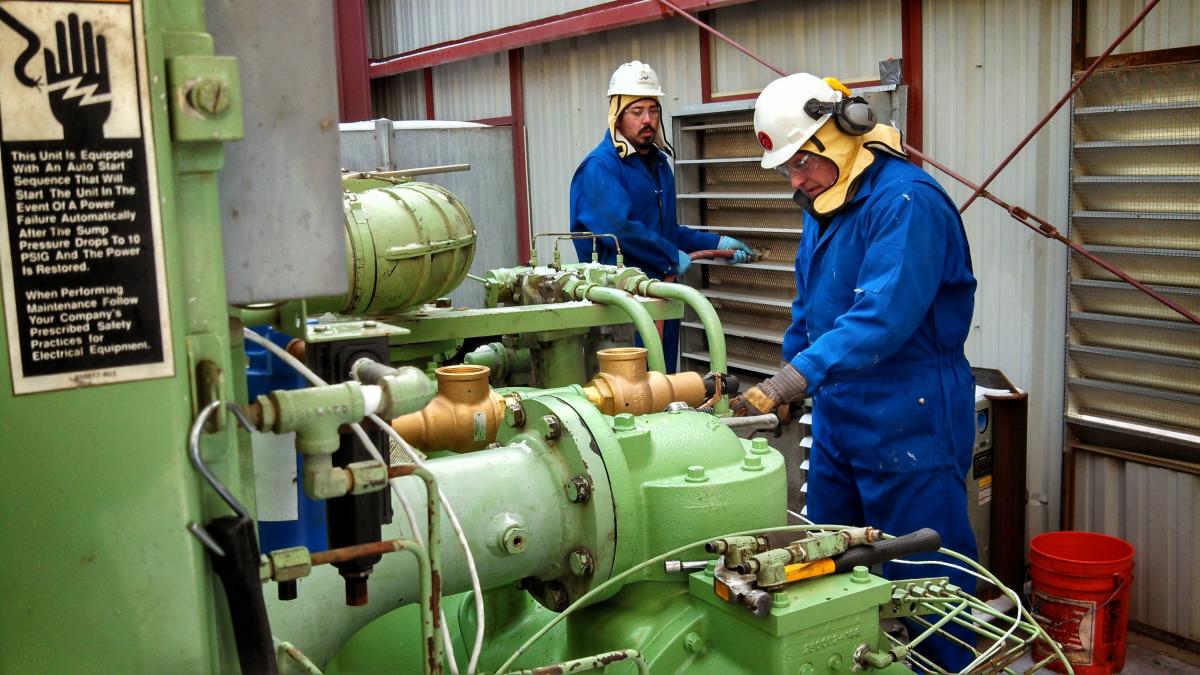 Sullair air compressor start-up and check-out at a food processing plant.