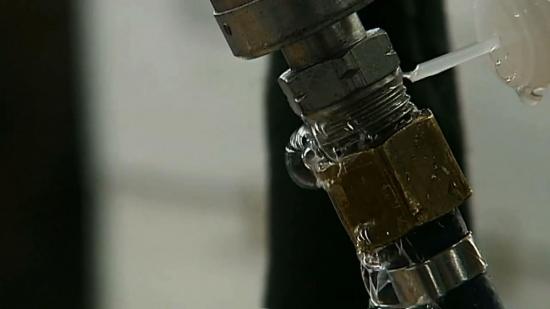 Repairing compressed air leaks